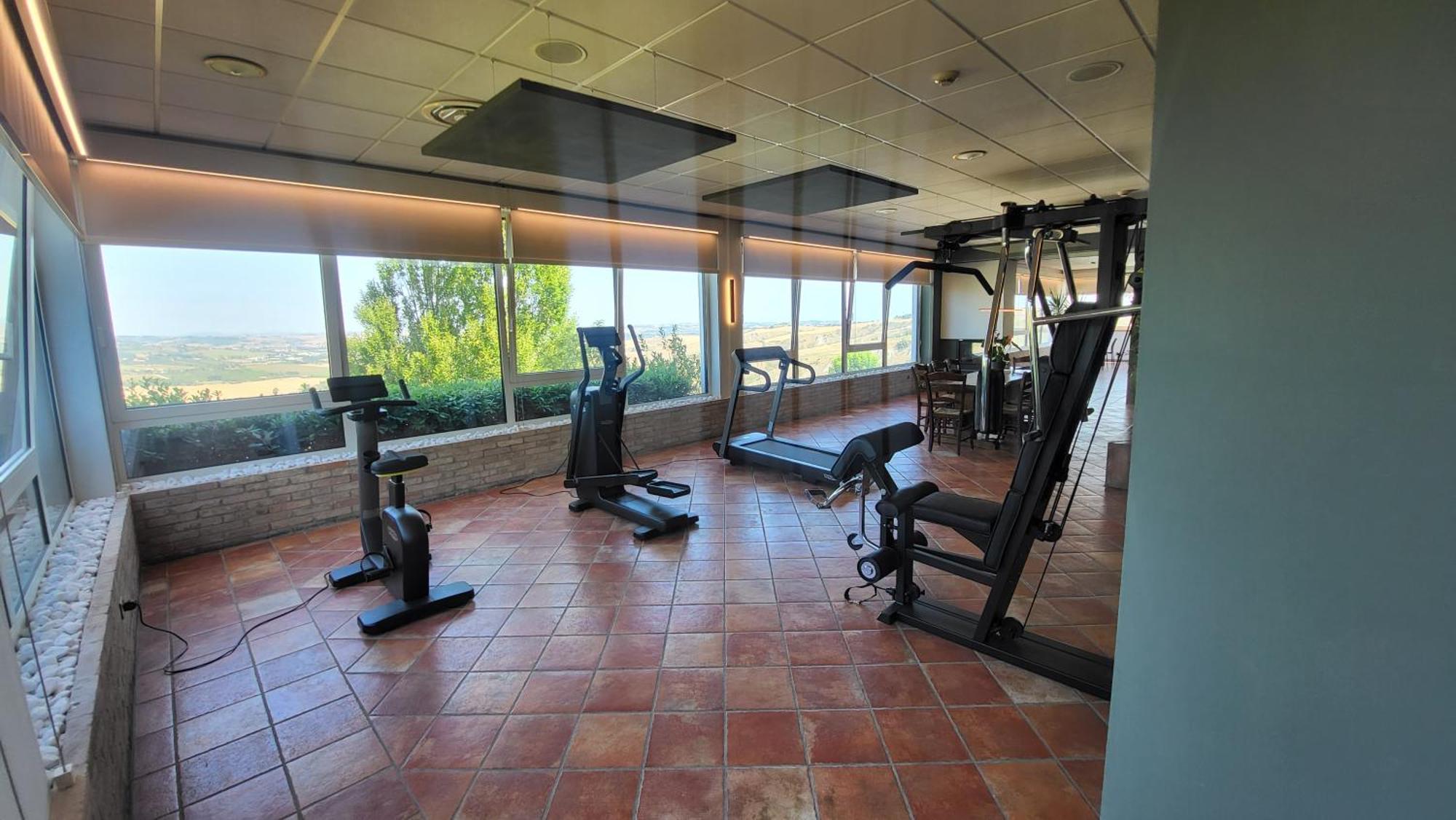 Bellavista Suite Spa Staffolo ภายนอก รูปภาพ